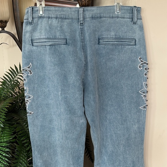 POL High Waist Stretch Blue Jeans Embroidered Black Floral Beaded Bell Bottoms - Picture 10 of 15
